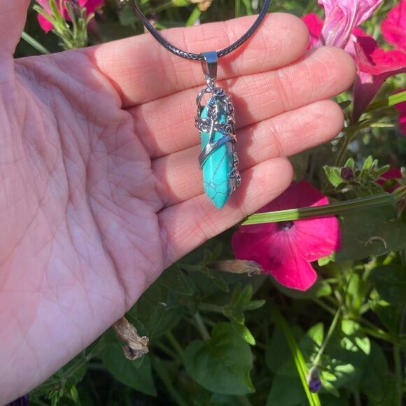 Bohemian Turquoise Necklace engraved floral Pendant Silver Tone, adjustable, - Picture 7 of 8